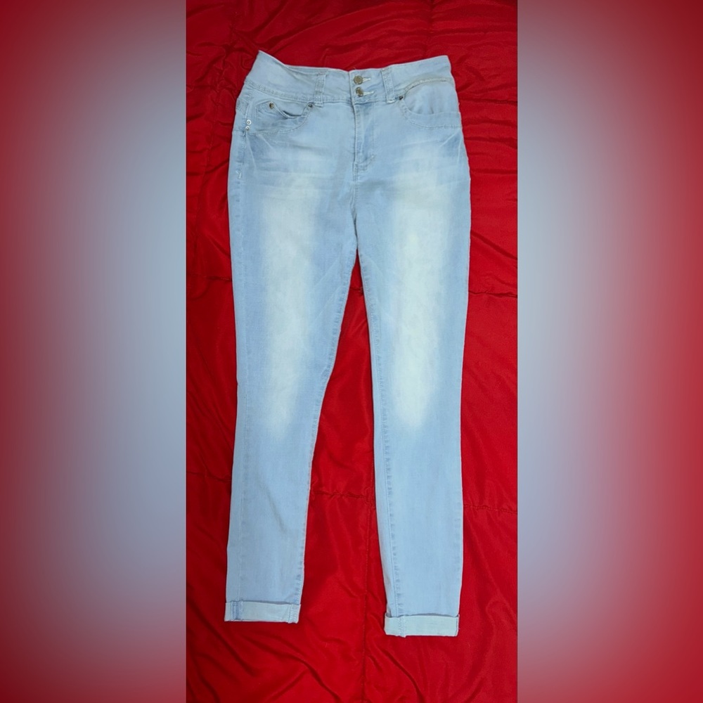 YMI wannabettabutt skinny cropped jeans